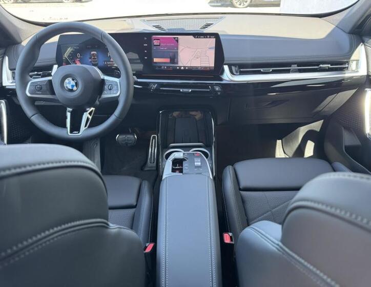 BMW X1 8