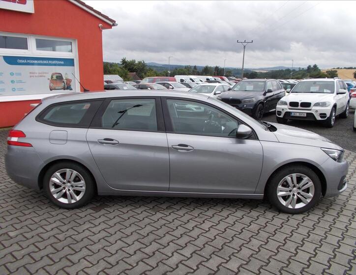 Peugeot 308 9