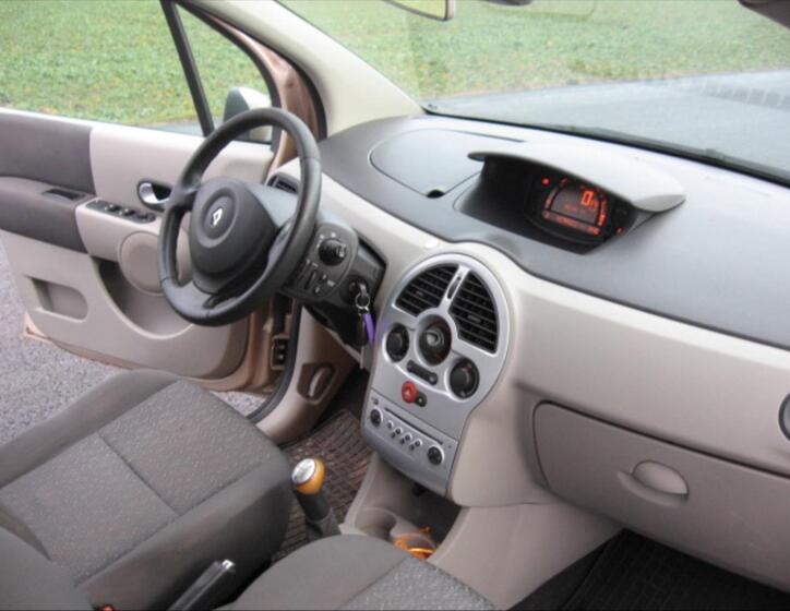 Renault Modus 11