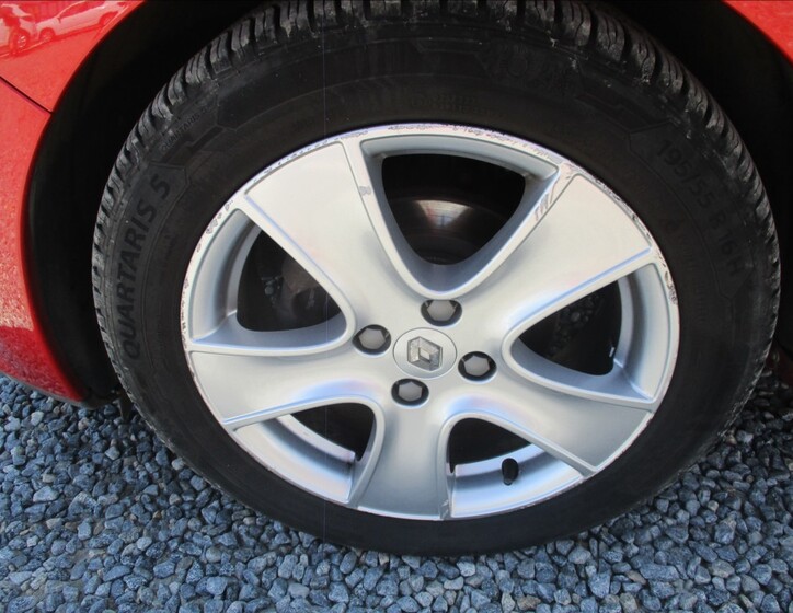 Renault Clio 24