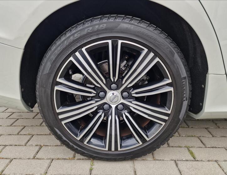 Volvo V60 44