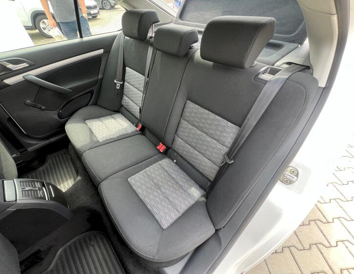 Škoda Octavia 12
