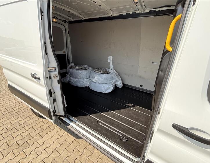 Ford Transit 13