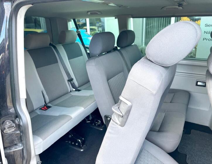 Volkswagen Caravelle 12