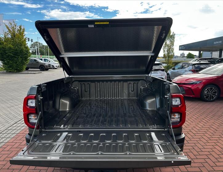 Toyota Hilux 7