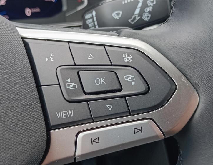 Volkswagen T-Roc 18