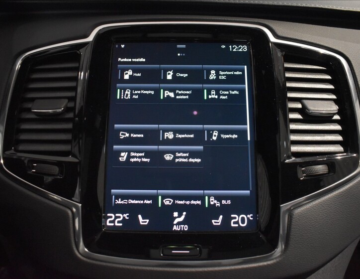 Volvo XC90 29