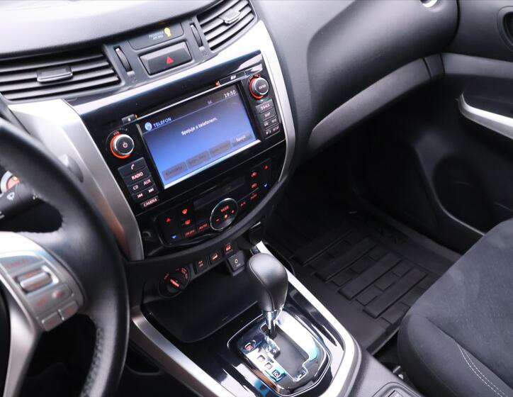 Nissan Navara 24
