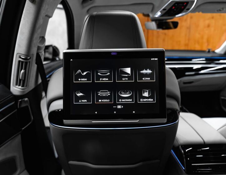 Audi A8 24