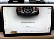 Land Rover Defender 21