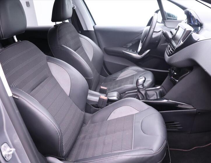 Peugeot 2008 14