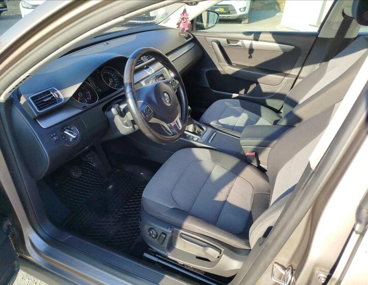 Volkswagen Passat 10