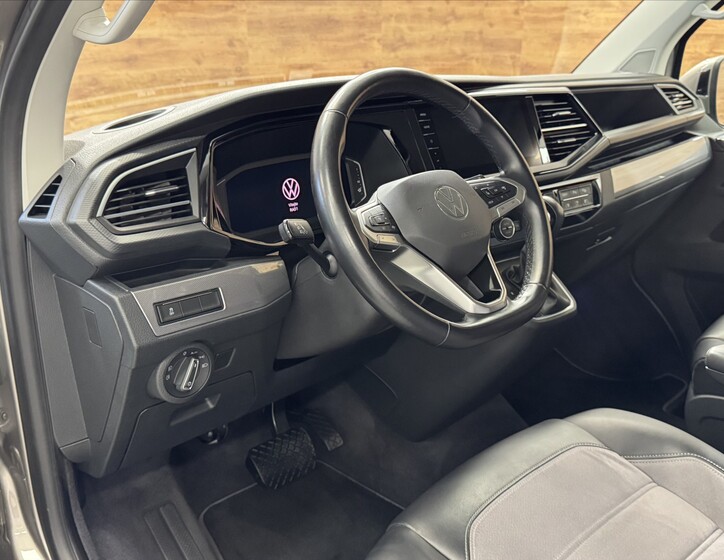 Volkswagen Multivan 22