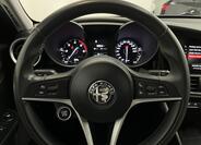 Alfa Romeo Giulia 14