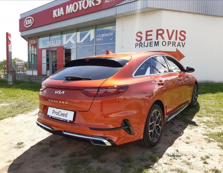 KIA ProCeed 4