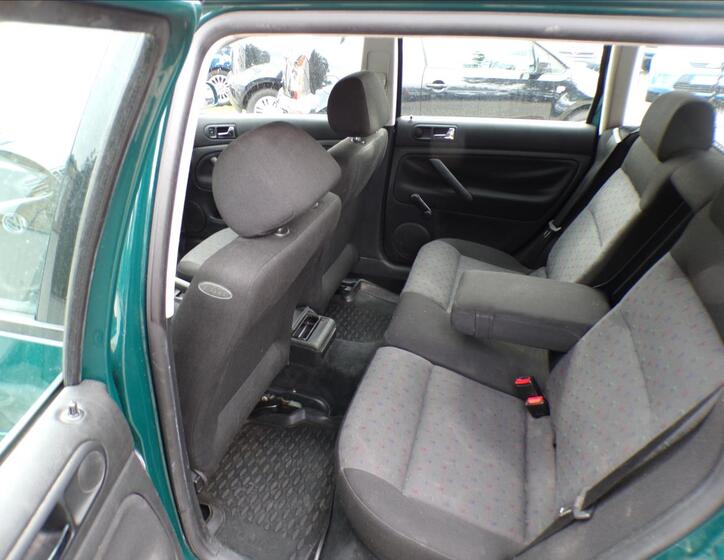 Volkswagen Passat 12