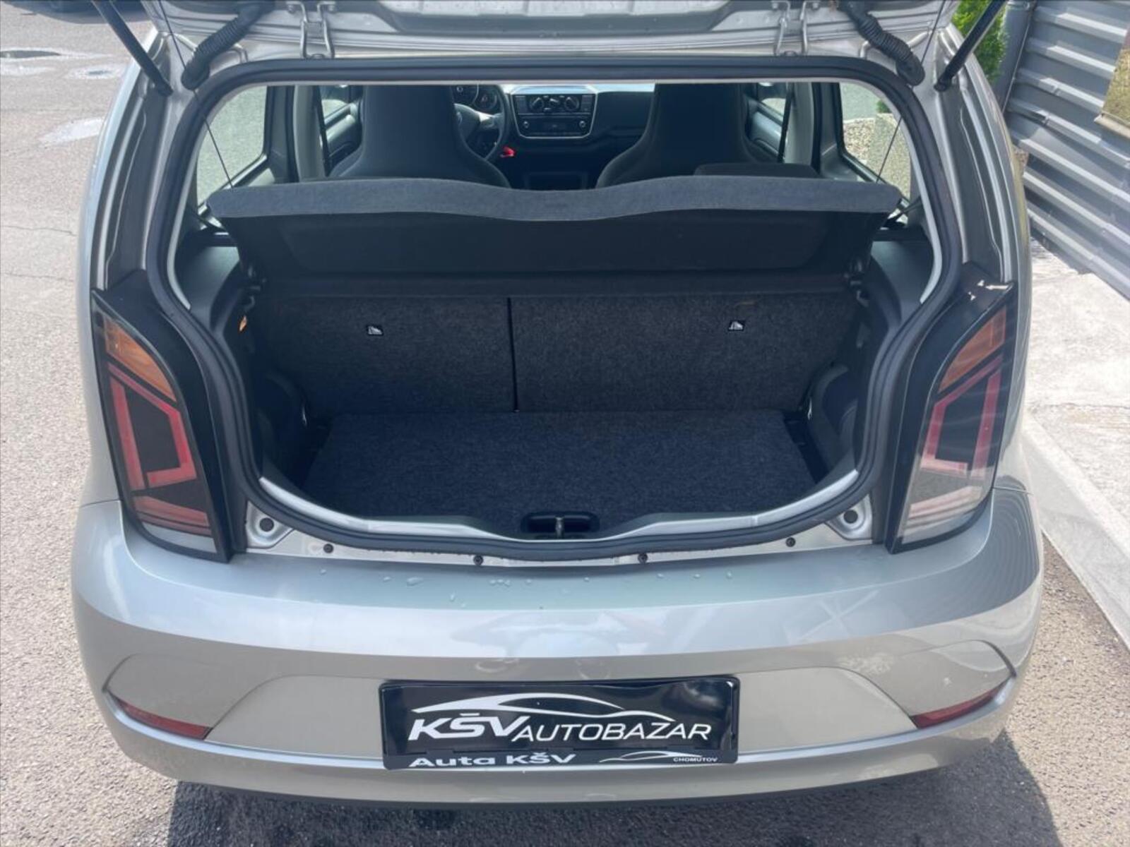 Volkswagen up! 8