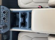 Land Rover Defender 19