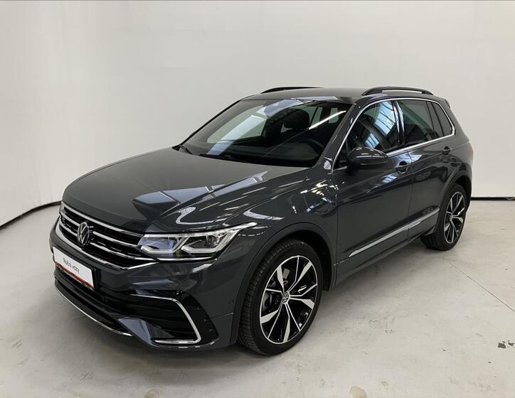 Volkswagen Tiguan 1