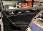 Volkswagen Golf 24