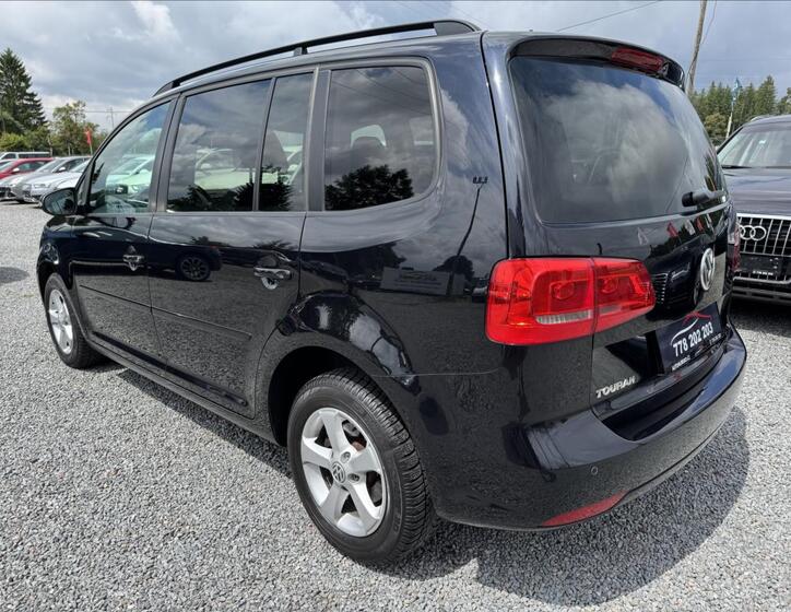 Volkswagen Touran 5