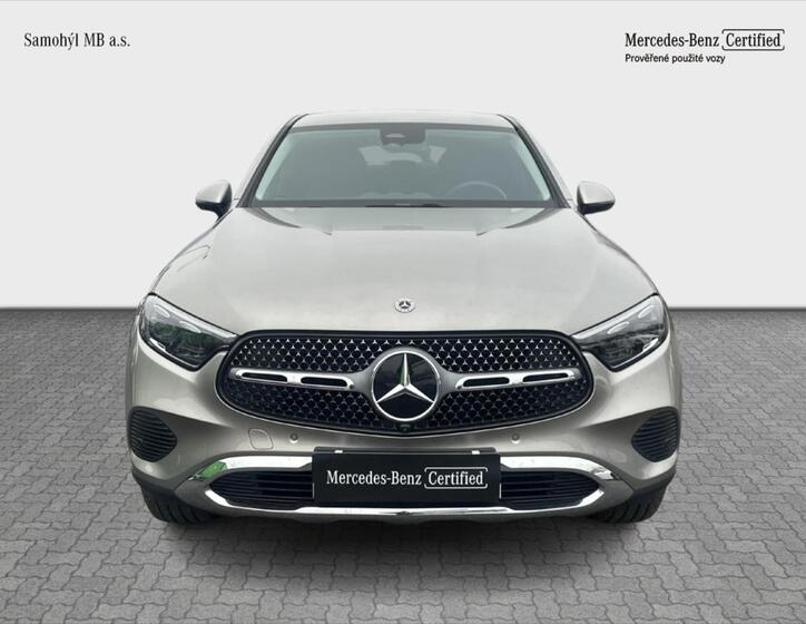 Mercedes-Benz GLC 8