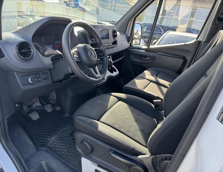 Mercedes-Benz Sprinter 5
