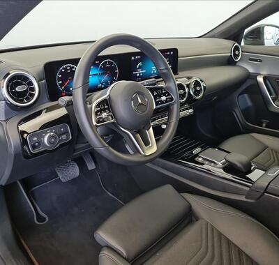 Mercedes-Benz CLA 9