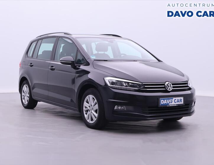 Volkswagen Touran 1