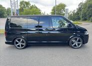 Volkswagen Multivan 10