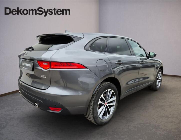 Jaguar F-Pace 3