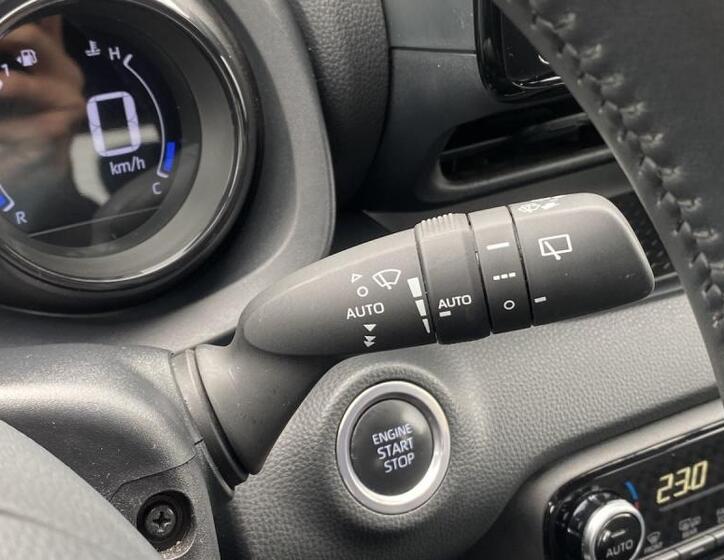 Toyota Yaris 18