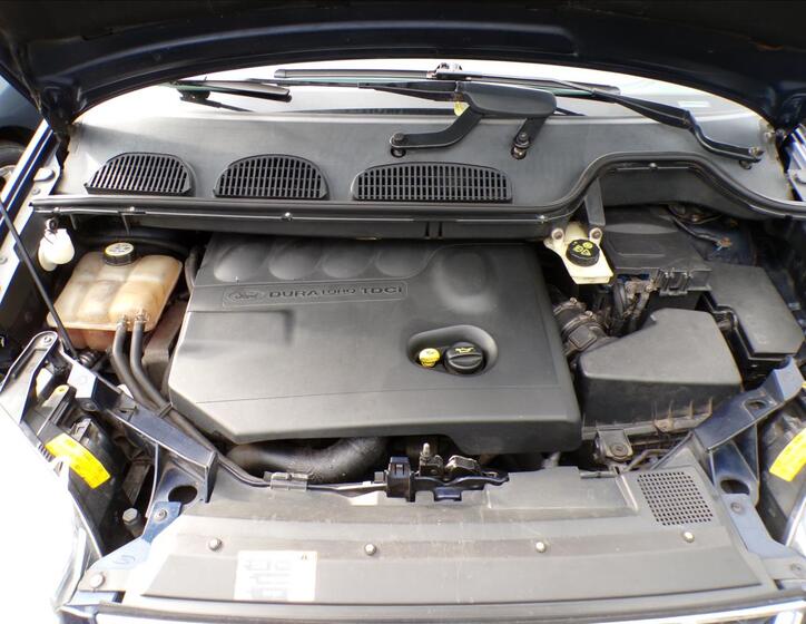 Ford C-MAX 22