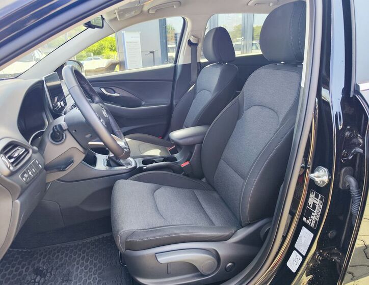 Hyundai i30 14