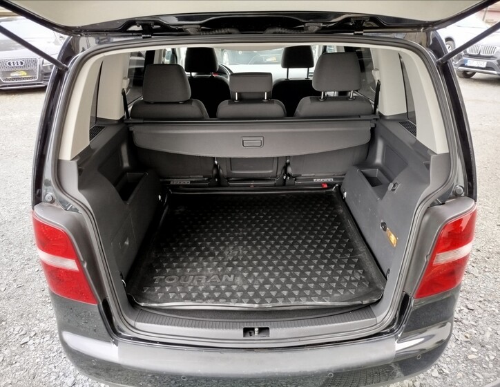 Volkswagen Touran 32