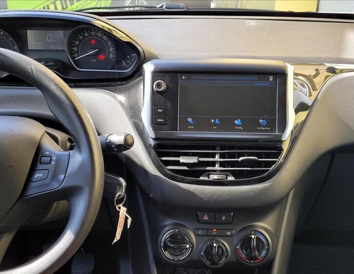 Peugeot 208 31