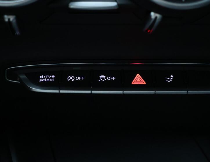 Audi TT 30