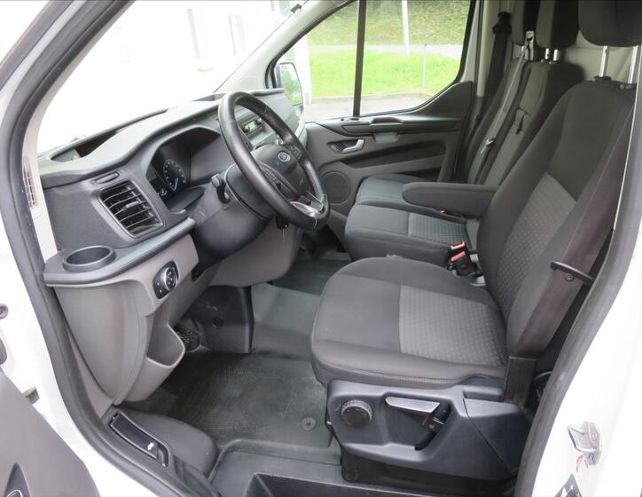 Ford Transit Custom 7