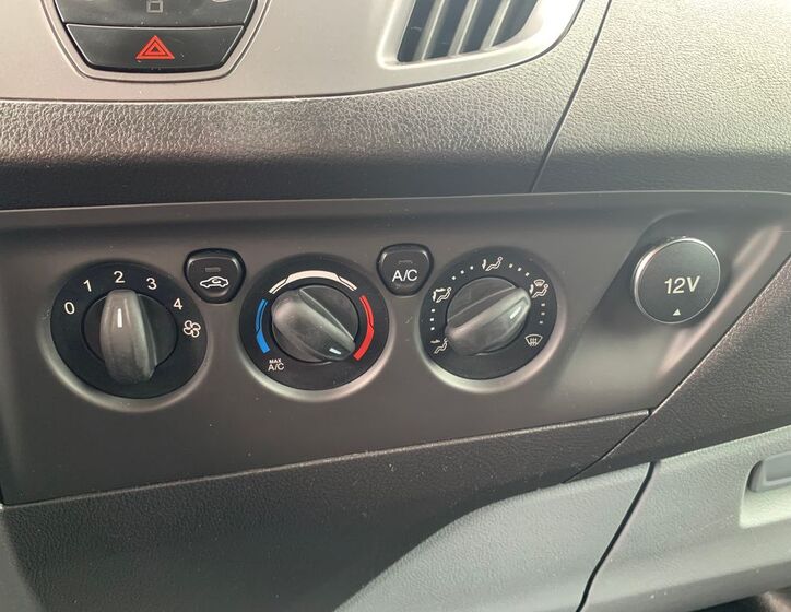 Ford Transit Custom 13
