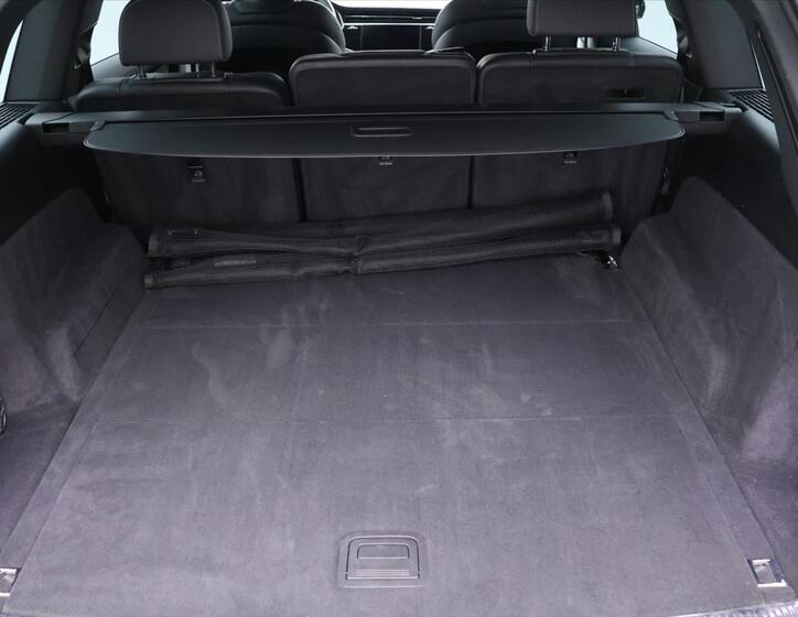 Audi Q7 10