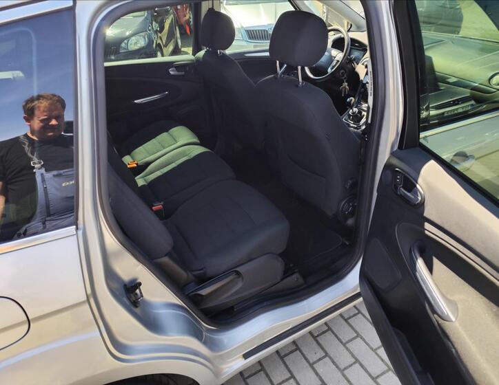 Ford S-MAX 34