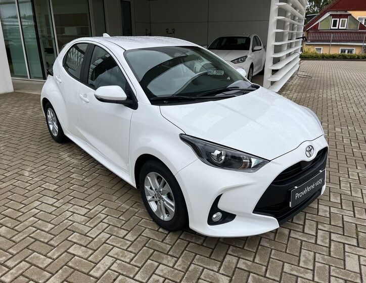 Toyota Yaris 9