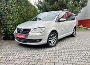 Volkswagen Touran 1