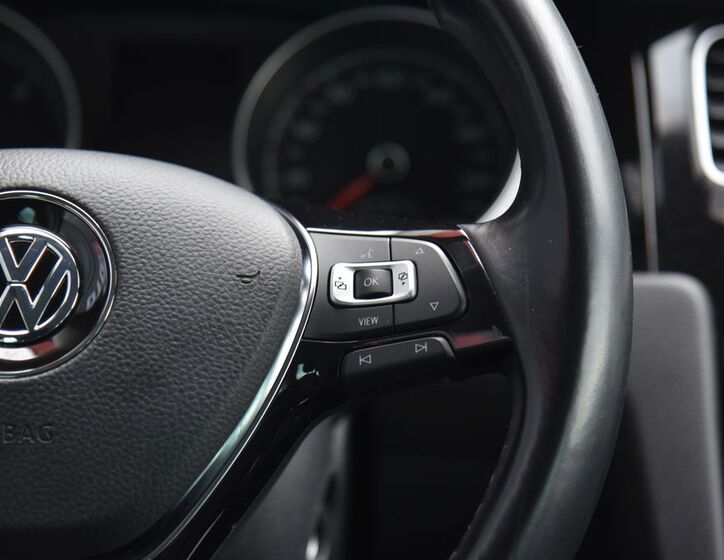 Volkswagen Golf 27