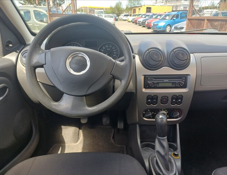 Dacia Sandero 8
