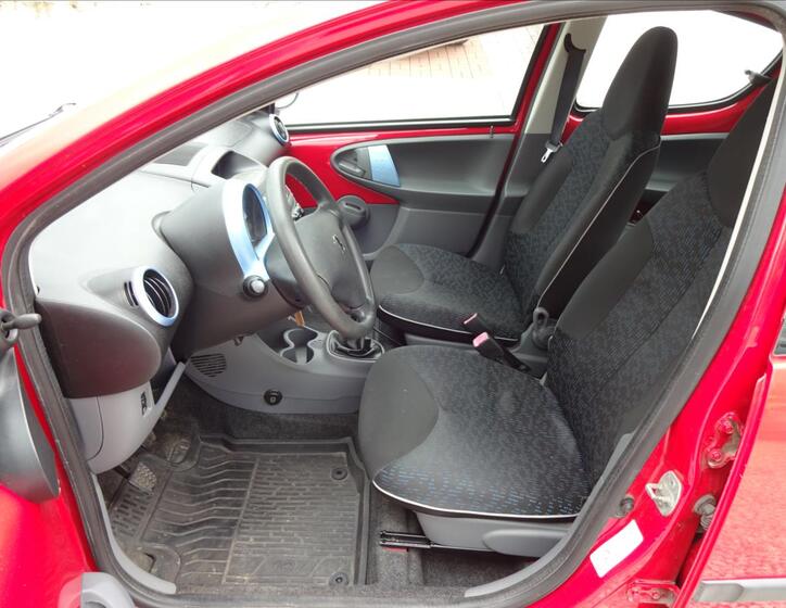 Peugeot 107 16