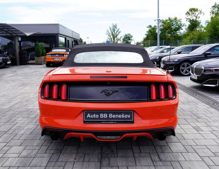 Ford Mustang 5