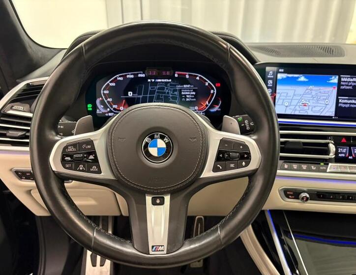 BMW X7 12
