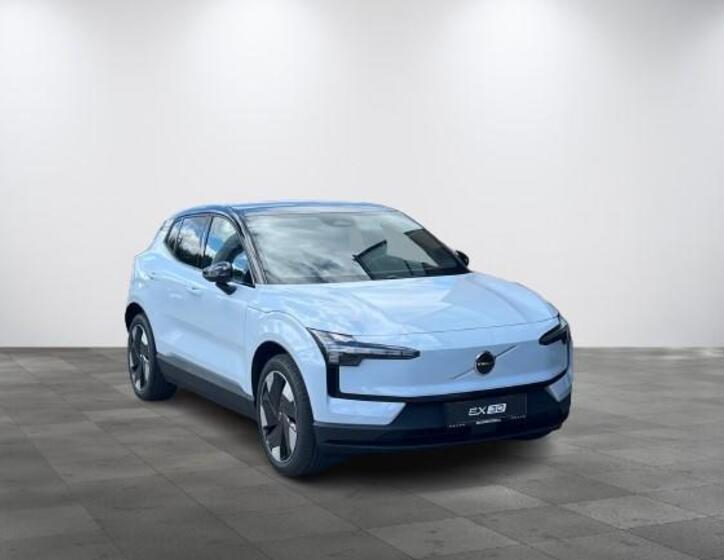Volvo EX30 6