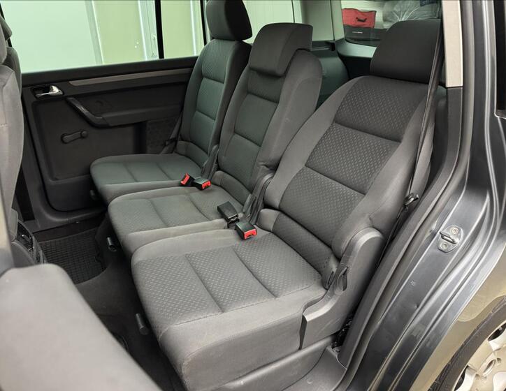 Volkswagen Touran 25